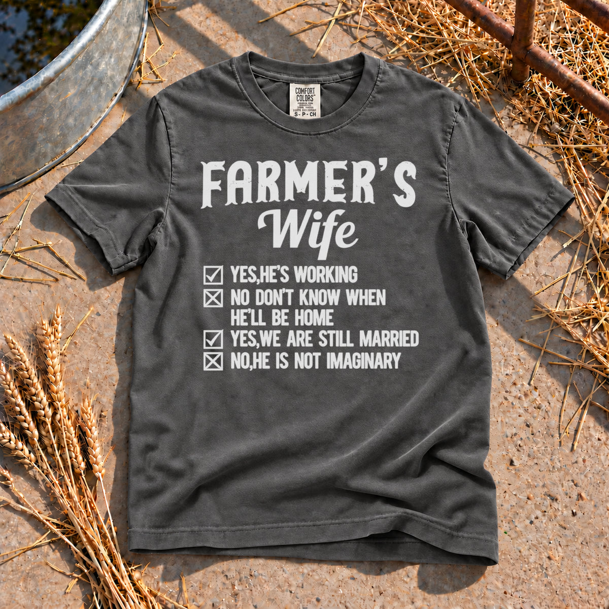 Farmer's Wife T-Shirt in Pepper