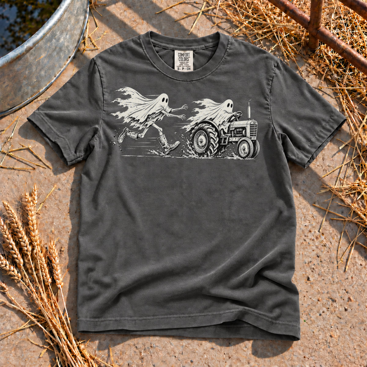 Ghostly Chase T-Shirt in Pepper